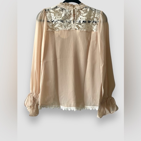 Hayden LA Women’s Semi Sheer Appliqué Blouse Sz Small Lace Nude Boho NWT - Picture 5 of 9